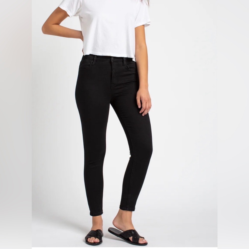 Celebrity Pink | High Rise Skinny Jeans